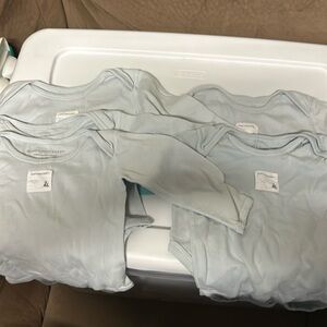 Burts Bees onsies, 3 long sleeve, 2 short sleeve
